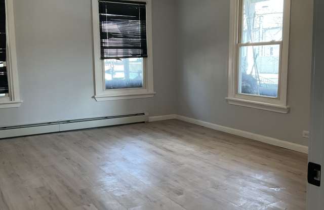 51 Willow Avenue - 2 photos photos