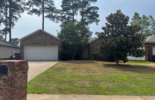 303 Boston St., Jacksonville AR 72076 - Very nice 3br 2ba with privacy fenced back yard - 303 Boston Street, Jacksonville, AR 72076