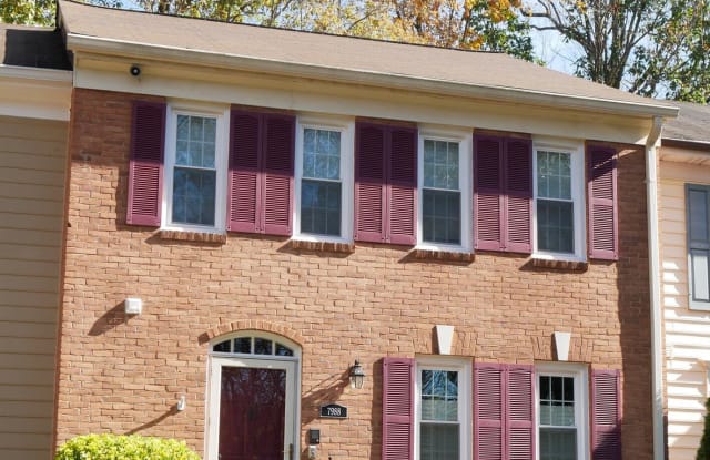 7988 HIDDEN BRIDGE DRIVE - 7988 Hidden Bridge Drive, Newington Forest, VA 22153