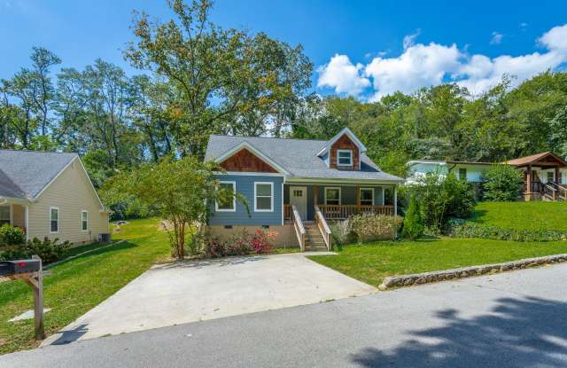 300 W Ridgewood Ave – Beautiful 3 BR / 2.5 BA Home Minutes from Downtown! photos photos