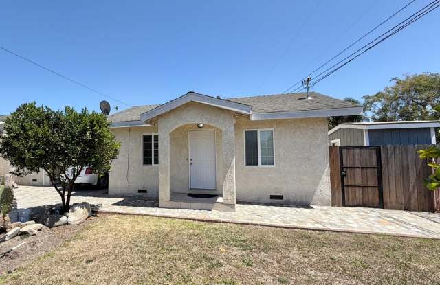 Bright & Spacious 1 Bedroom + 1 Bath with Private Yard & In-Unit Laundry photos photos
