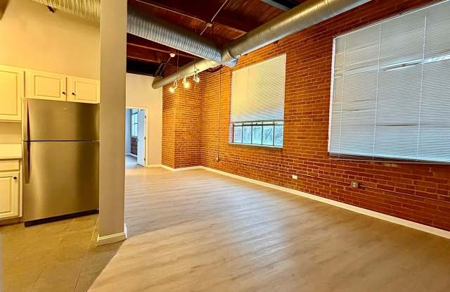SoHo Lofts Gallery 3