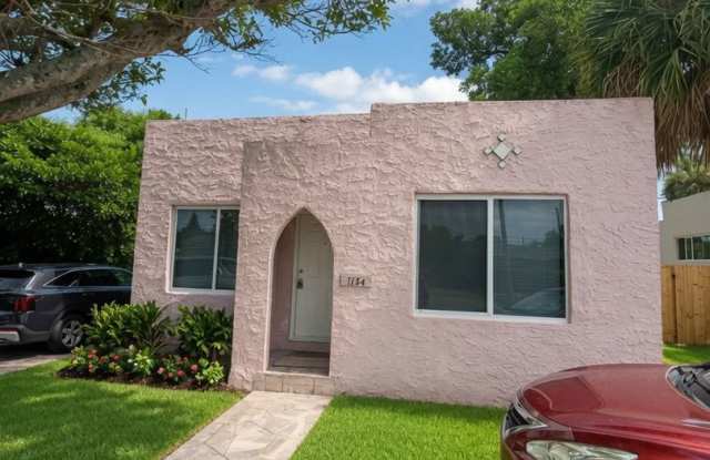 Newly Renovated 3 Bedroom Home | Heart of Riviera Beach Gallery 1