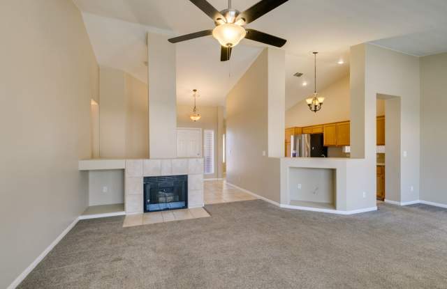 Charming Single-Story Home with Spa & Covered Patio Near Spencer & Wigwam in Las Vegas Gallery 3