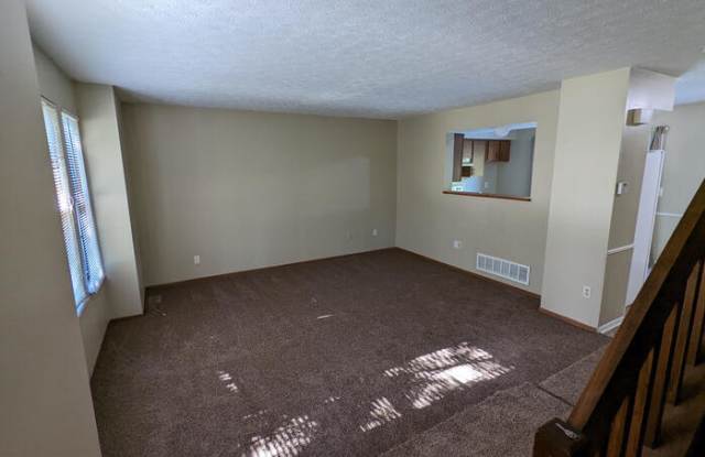 2438 Fernwood Avenue Gallery 2
