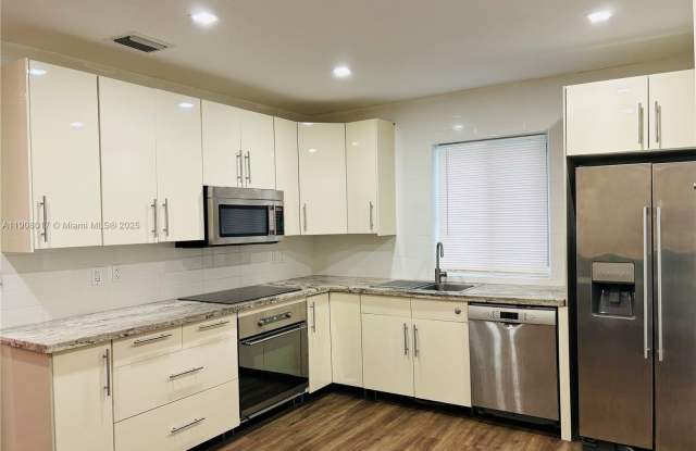 1717 Buchanan St - 1717 Buchanan Street, Hollywood, FL 33020