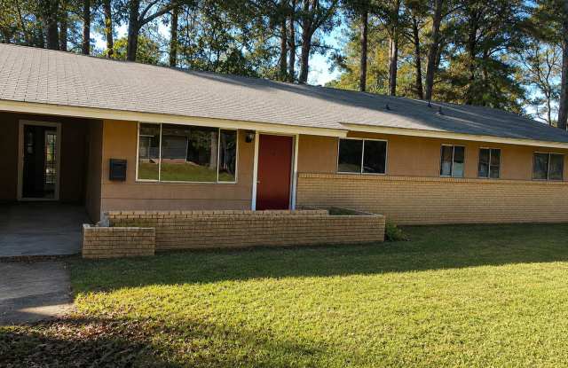 Move-In Ready 4BR/2BA Home in South Jackson | Spacious Living & Convenient Location Gallery 1