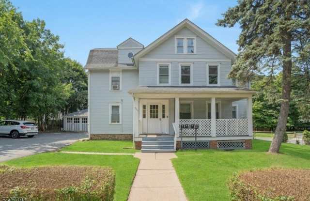 351 Godwin Ave photos photos