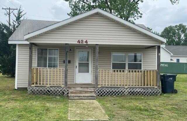 424 S Elliott Street - 424 South Elliott Street, Webb City, MO 64870
