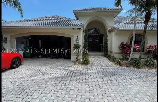 4999 Chardonnay Dr. Gallery 2