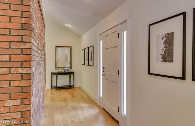 761 W Port Road Gallery 3