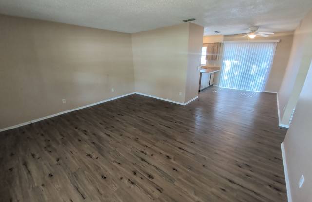 2372 S Sandburg Pt Gallery 4