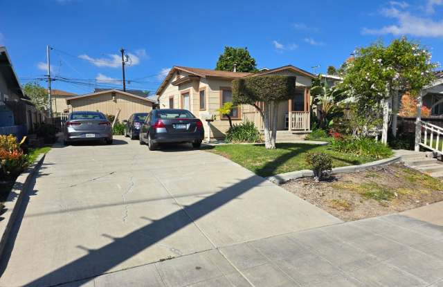 32nd St. 3630 photos photos