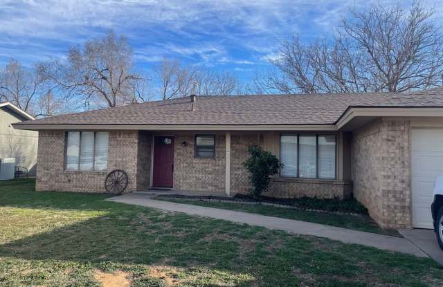 PRE-LEASING Fall 2026 in Lubbock – Close to Texas Tech University! photos photos