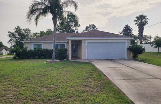 3/2/2 Rental Home located centrally in Spring Hill FL 34609 photos photos