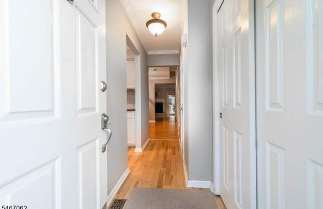 203 Salem Ct Gallery 2