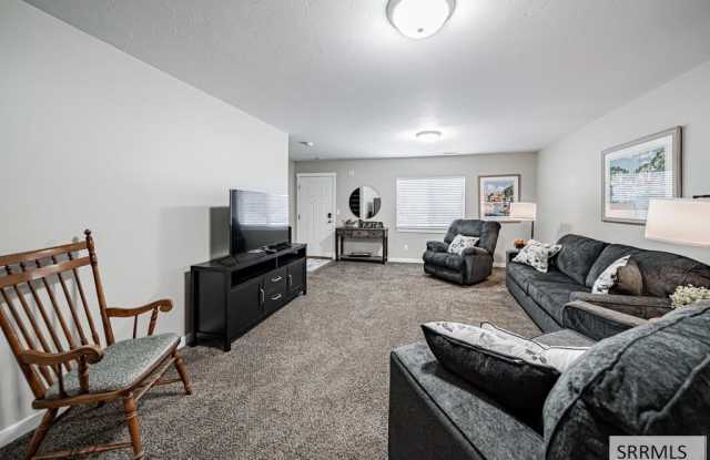 786 Trails End Gallery 3