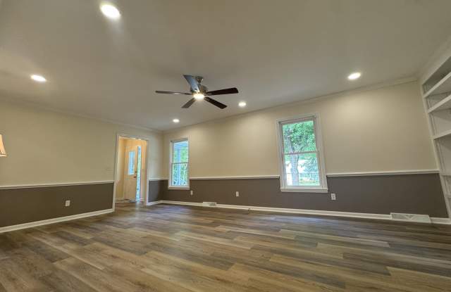 542 Aquarius Drive Gallery 2