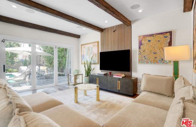 1042 S Stanley Ave photos photos