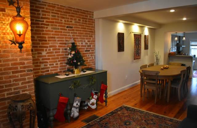 1519 East Clement Street Gallery 4