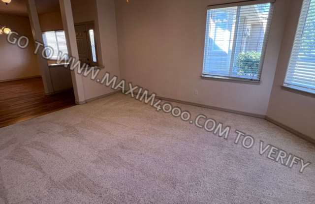 565 GARDEN GROVE COURT - FANTASTIC 2-BEDROOM DUPLEX Gallery 4