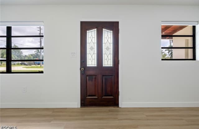 1575 Grace Avenue Gallery 2