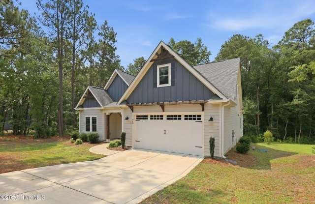 942 Greenbriar Drive Gallery 2