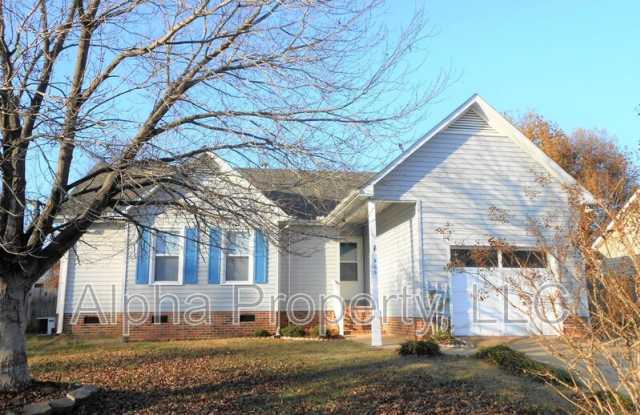 305 Fairdale Dr photos photos