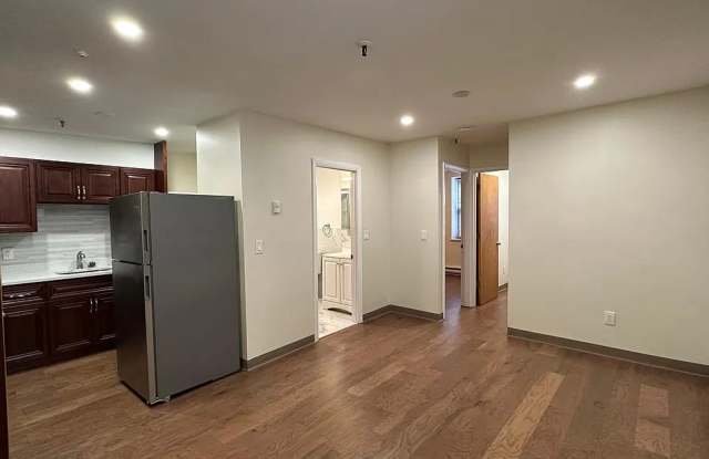 14 Tyler St Apt 2D Gallery 1