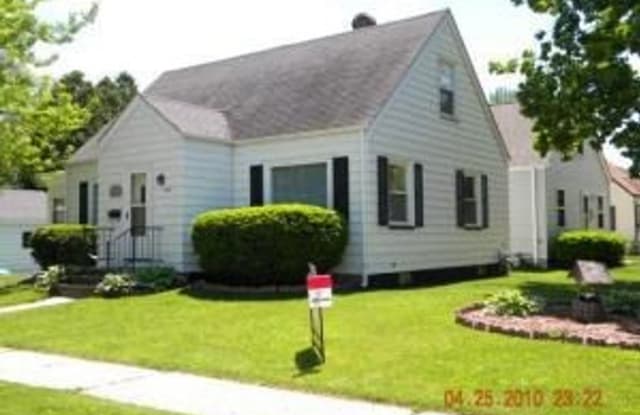 2021 78th Street - 2021 78th Street, Kenosha, WI 53143