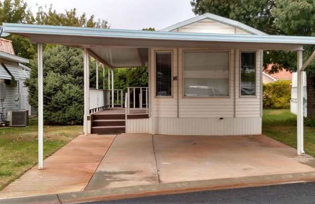 Cozy Home in the Kings Row Estates 55+ Community Gallery 3