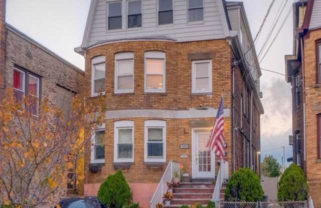 123 AVENUE C photos photos