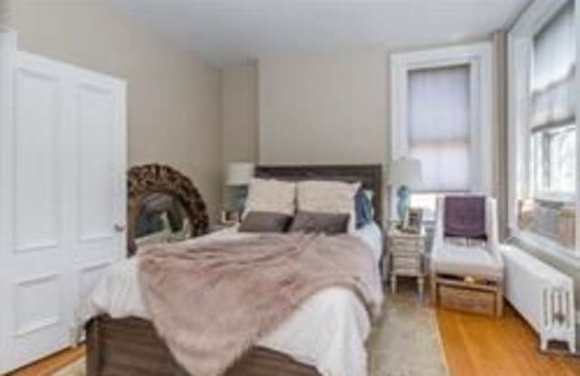 14 Hereford St Apt 3D Gallery 4