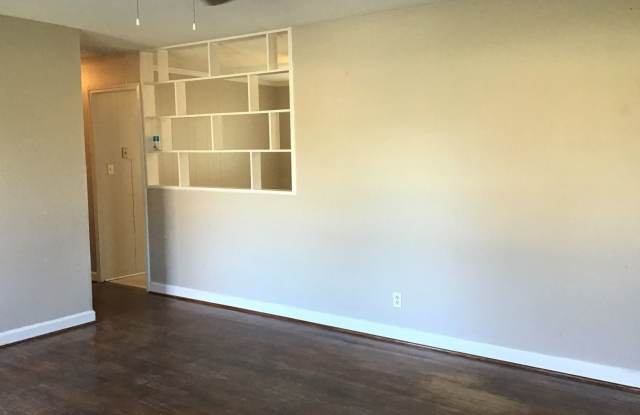 2326 Marett Boulevard Gallery 4