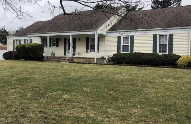 125 Larchwood Avenue - 125 Larchwood Avenue, West Long Branch, NJ 07764