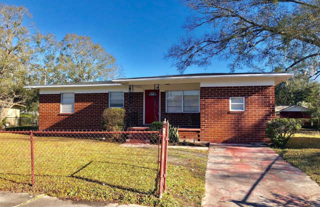 5081 Lincoln Circle North Gallery 2