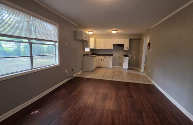 5136 Alford St Gallery 2