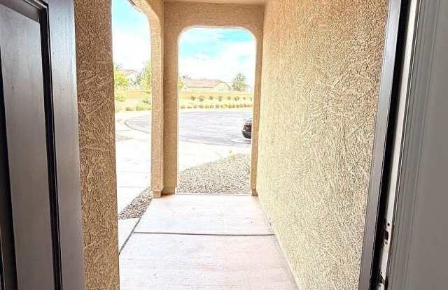 301 S SOLEDAD Court Gallery 3