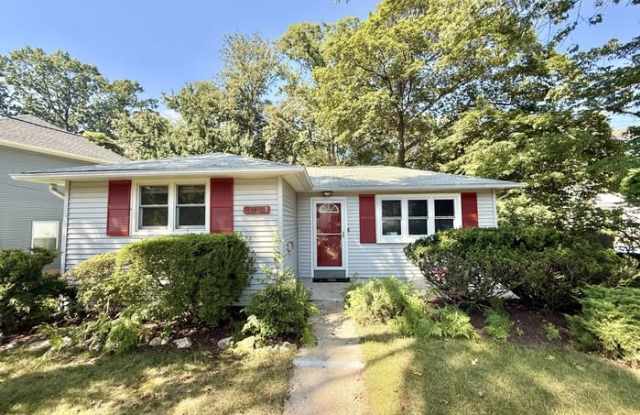 3901 Lawrence Avenue photos photos