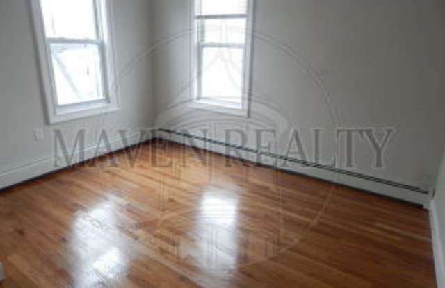 17 Henderson St Gallery 2