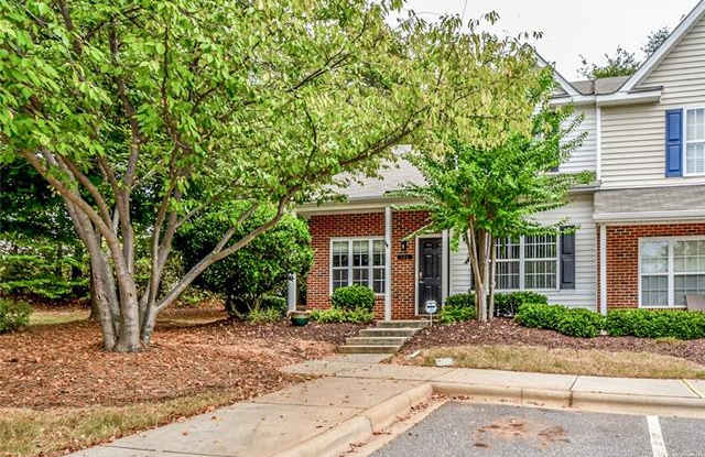 126 Barnhardt Loop - 126 Barnhardt Loop, Mooresville, NC 28117