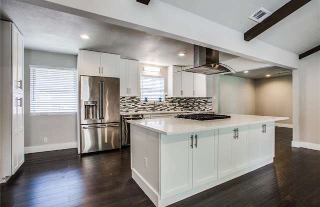704 S Waterview Drive Gallery 2