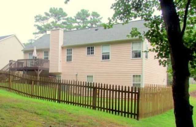 3395 Lochness Lane Gallery 2