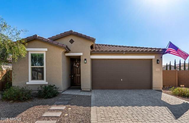 17945 W GOLDEN Lane photos photos