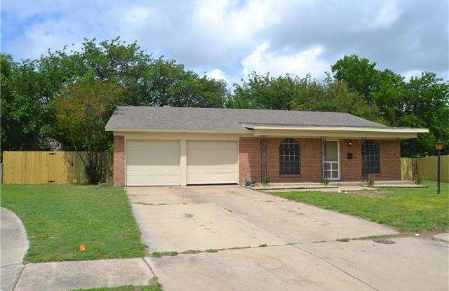 358 Colt Court - 358 Colt Court, Saginaw, TX 76179