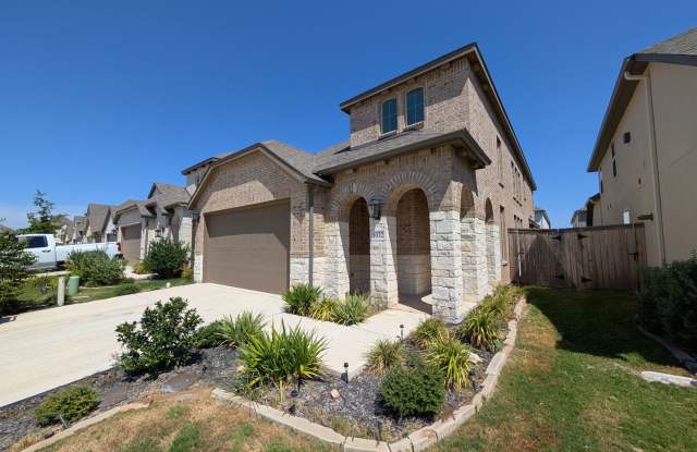 1 Mile to Gruene /4 Bedrooms 3 Bathrooms plus a Game Room Loft / Covered Patio / Fenced in Yard / NBISD photos photos