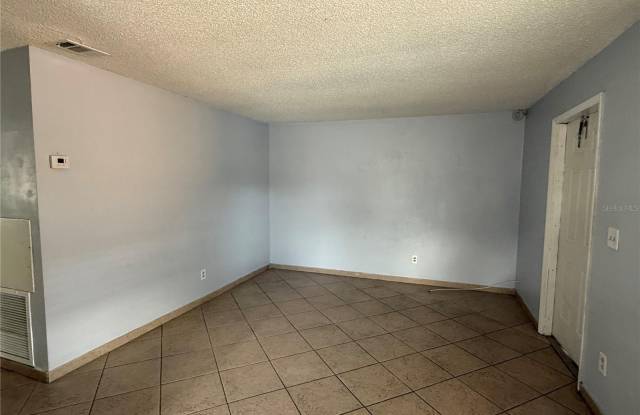 708 MICHIGAN Court Gallery 2