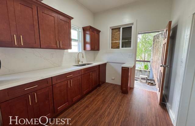 Live / Work -- Business Use Permitted! 3/1 + storage $3950/mo photos photos