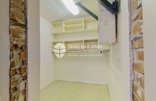 114 E Santa Clara St Gallery 4