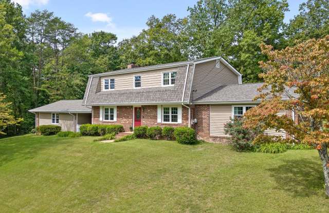 8693 Arbutus Drive Gallery 2